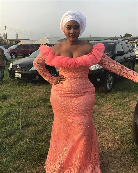 Pin By Olaide Ogunsanya On Sewinspiration Beautiful Long Dresses Lace Fashion African Fashion