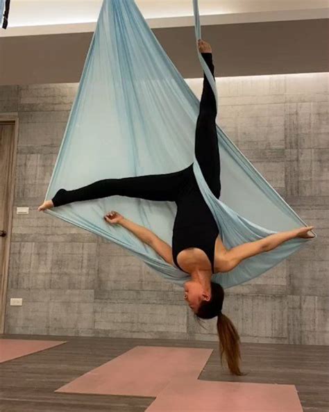 Likes Comments 𝐒𝐡𝐞𝐫𝐫𝐲 𝐖𝐮 𓊑 𝓐𝓮𝓻𝓲𝓪𝓵𝓲𝓼𝓽 sherrywu on Instagram Aerial yoga p