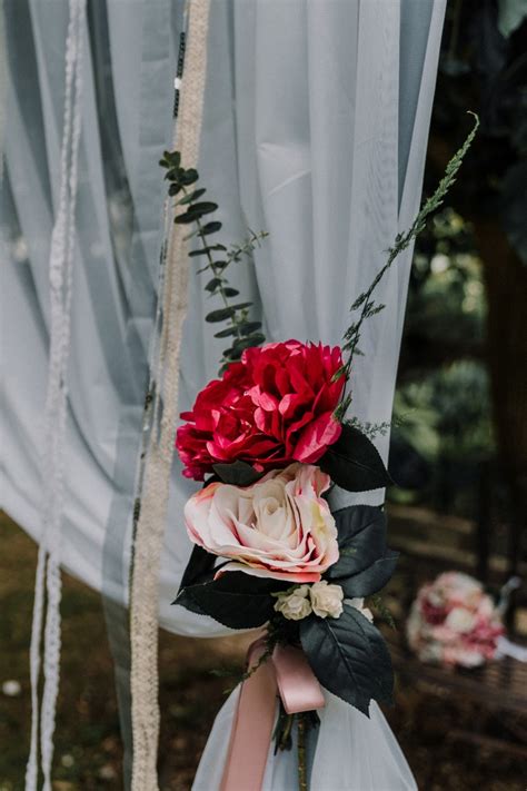 Hers And Hers Floral Boho Wedding Inspiration By Black Avenue