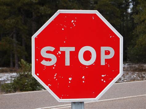 Das stoppschild, früher haltschild (in österreich und in der schweiz auch stopptafel), ist ein. Kostenlose Bilder Stoppschild : 10 Unglaubliche Fakten ...