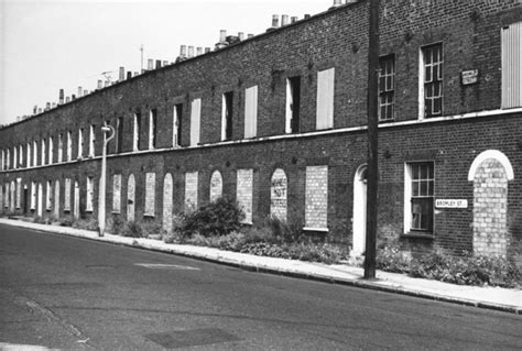 Boarded Up Terraced Housing Bromley Street Stepney London Riba Pix