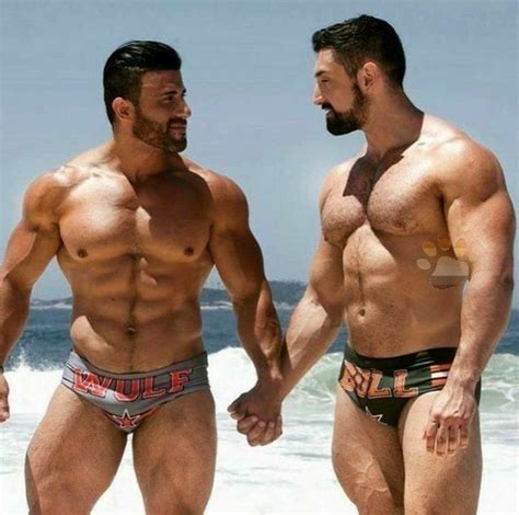 Pin By El Chulo Dominicano On Amor Gay Shirtless Men Men Kissing Hunks Men