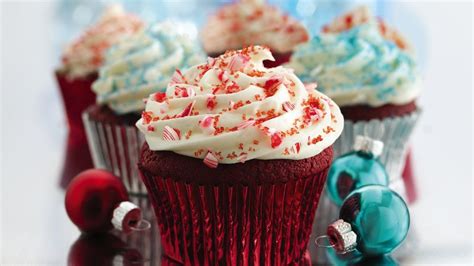 See more ideas about cupcake cakes, cupcake recipes, cream filled cupcakes. Red Velvet Cupcakes with Cream Cheese Filling and Frosting ...