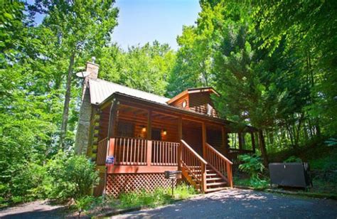 Rent a whole home for your next weekend or holiday. Pigeon Forge Vacation Rentals - Cabin - Bear's Lair #1815 ...