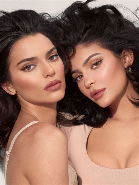 Kendall X Kylie Cosmetics Collection Kylie Jenner Outfits Kylie Jenner