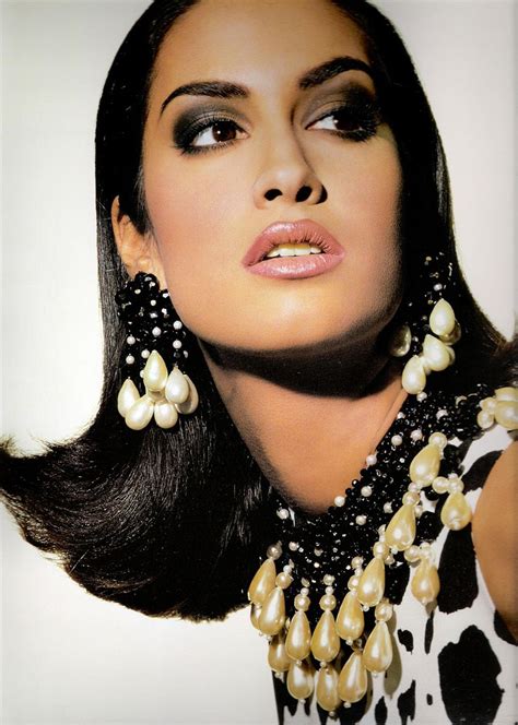 Yasmeen Ghauri Pic 135794 90s Hairstyles Glamour Modeling Hair Styles