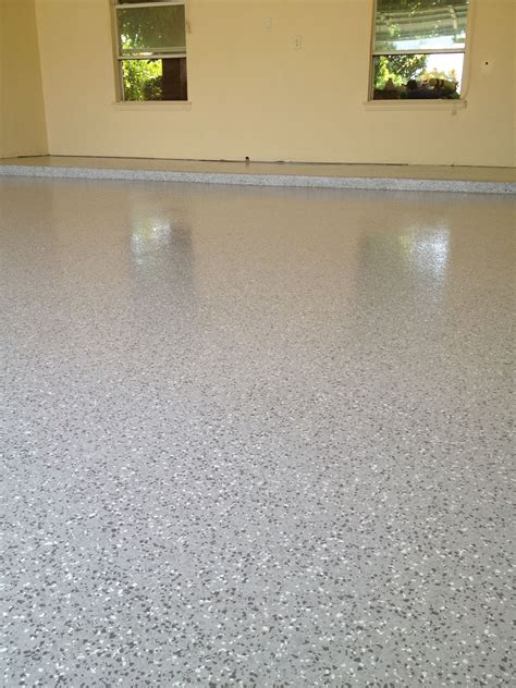 20 Shiny Epoxy Garage Floor