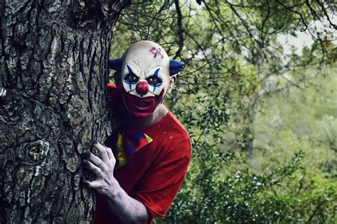 Creepy Clowns Arrive In Asia As Singapore Prank Ends In Hours Of Police