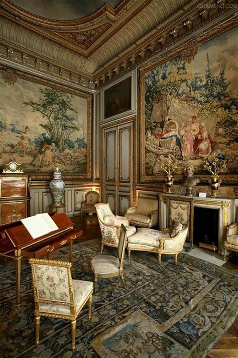A Louis Xvi Style Sitting Room With Tapestries On The Walls With Images French Interior
