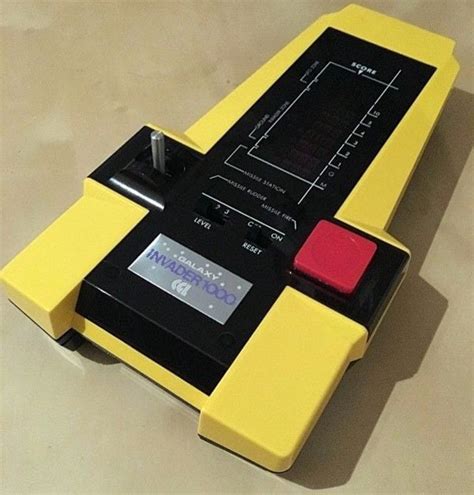 12 Of The Best Handheld Electronic Games From The 1980s