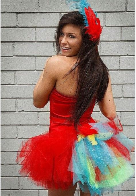 See more ideas about parrot costume, parrot, bird costume. Diy parrot costume | Papagei kostüm damen, Papagei kostüm, Kostümvorschläge