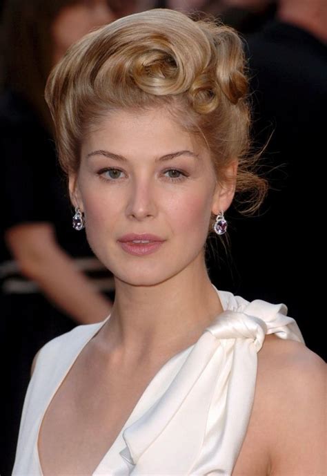Rosamund Pike With Images Rosamund Pike Rosamond Pike Beauty