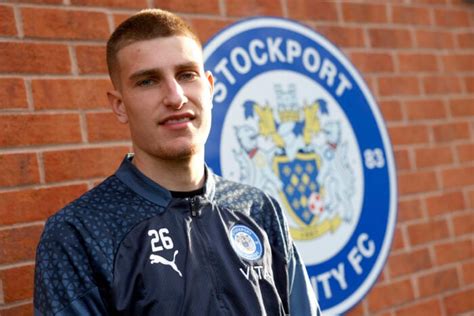 County Strengthen With Manchester United Defender Stockport County