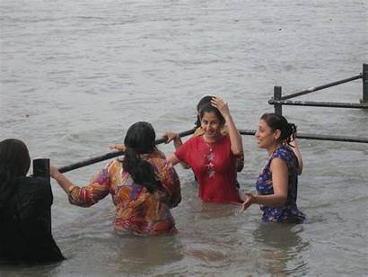 Indian Desi Ganga Bathing River Bath Nri