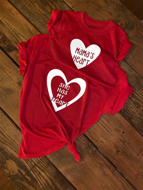 Matching Shirt Momme Shirt Set Heart Shirt Mommy And Me Etsy Matching Valentine Shirts