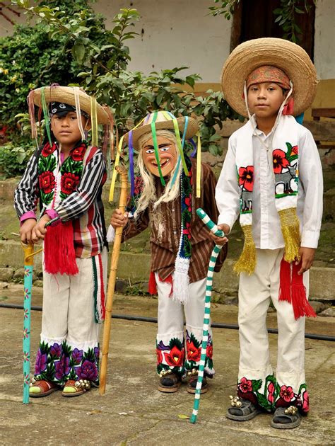 Jaime Ramos Méndez Niños Danzantes Purépecha De Ocumicho En Michoacán