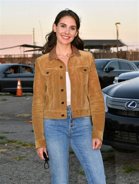 Alison Brie Sexy At The Rental Premiere In Car Cinema 32 Photos