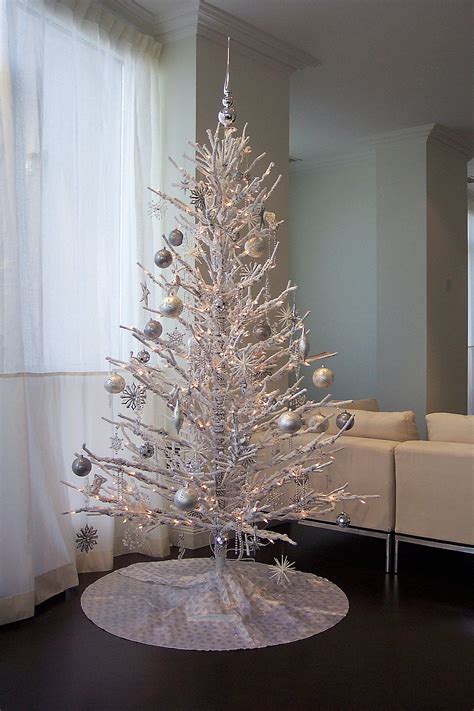 White Christmas Tree Pictures And Photos