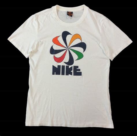 ヤフオク Nike ナイキ 風車ロゴ 半袖tシャツ 白 メンズ L