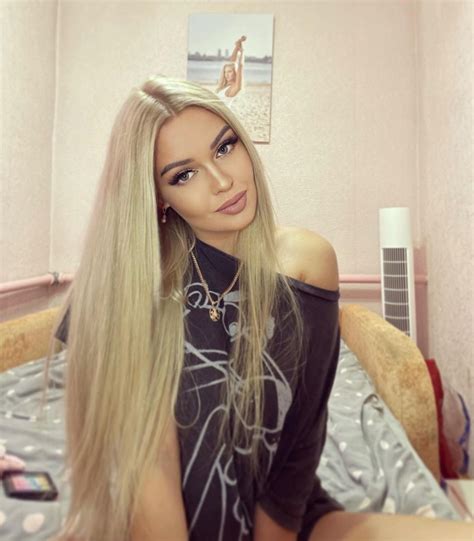 29 Yo Alena From Moscow Russia Gray Eyes Blond Hair Id 787668