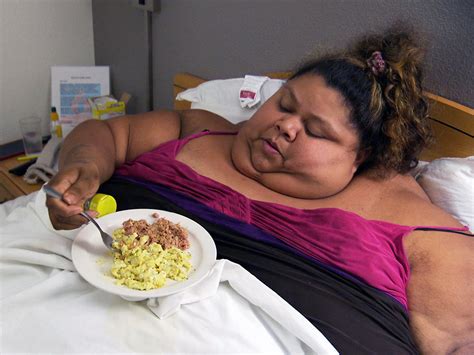 This 600 Lb Woman Hasnt Left Her Bed Since She Suffered A Kidney