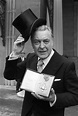 Sir Donald Alfred Sinden CBE FRSA (9 October 1923 – 11 September 2014 ...