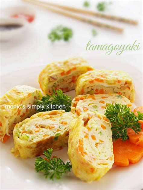 Tamagoyaki adalah telur dadar gulung ala jepang yang cocok dijadikan pilihan lauk untuk bekal atau untuk sarapan. Tamagoyaki Telur Dadar Jepang - Monic's Simply Kitchen