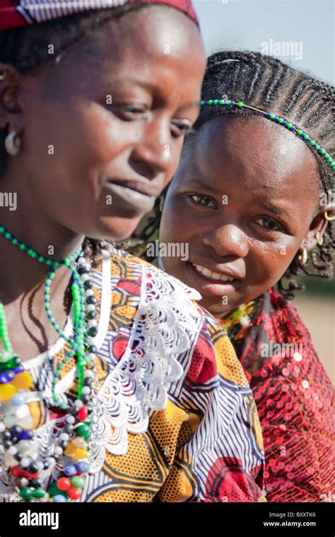 Young Fulani Women In Seasonal Hi Res Stock Photography And Images Alamy