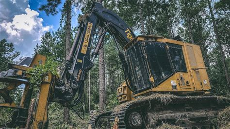 Tigercat 822D Making Stumps How Wore Out Are The Delimbinator Chains