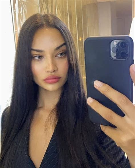 Shanina Shaik Sexy In Jacket Over Her Naked Body Photos The