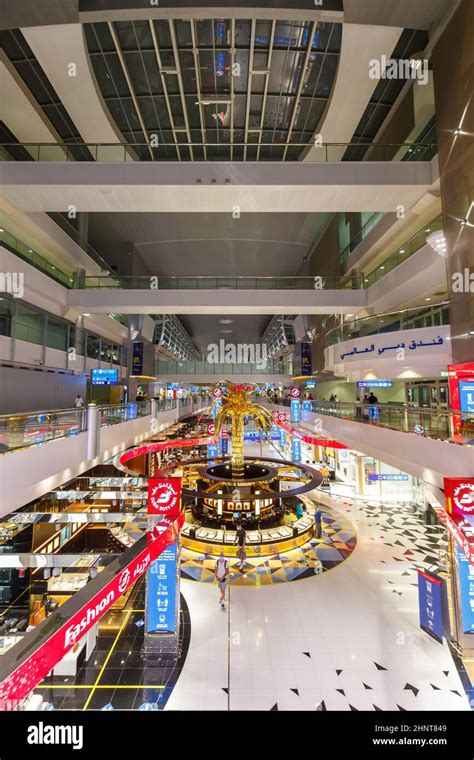 Airport Departure Concourse Hi Res Stock Photography And Images Alamy