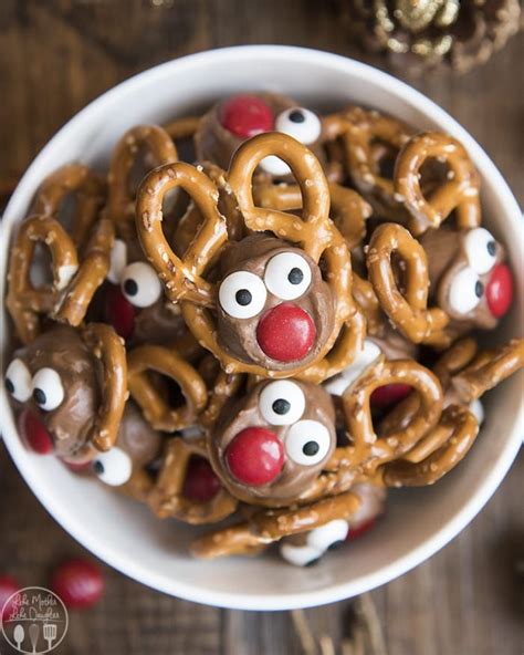 Rolo Pretzel Reindeer Recipe Christmas Candy Recipes Rolo Pretzels