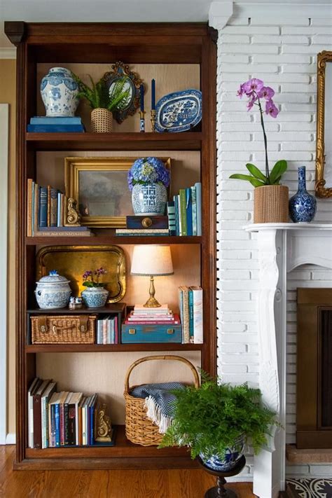 Must Know Tips For Styling Your Built In Bookshelves Shelf Decor Living Room Bookshelves