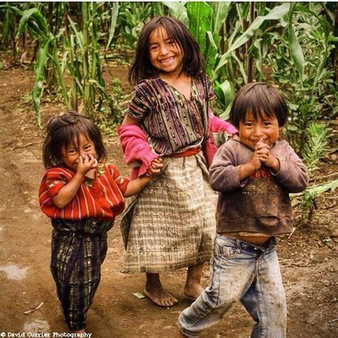 Niños Indígenas De Guatemala Sus Rostros Están Siempre Sonrientes
