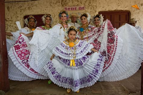 El Folklore De Panam