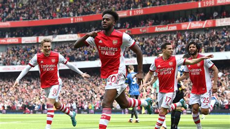 Premier League Result Arsenal Go Fourth And Heap Misery On Manchester
