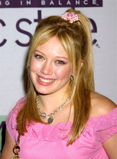 Hilary Duff Through The Years Photos The Duff 2000 Hairstyles