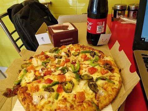 20 Delicious Facts About Domino S Pizza Did You Know These Domino S