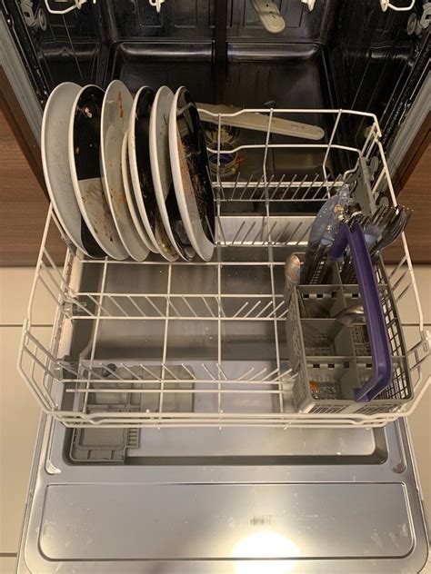Well Stacked Dishwashers On Twitter Poor Runner Tray Alignment One