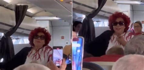 Alcione Canta Para Passageiros Em Avi O Durante Atraso De Voo