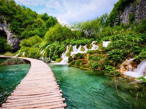 Plitvice Lakes National Park A Natural Wonder — Escape From The Bay