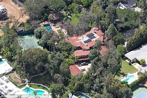 Another property the couple visited was chartwell, a bel air estate that set the previous record when it was bought by lachlan murdoch, son of rupert murdoch. Amazon boss Jeff Bezos amasses a £40billion fortune but he ...