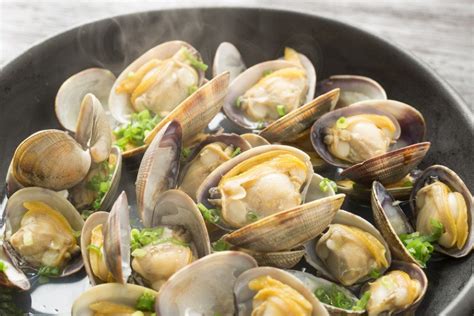 5 Reasons To Eat Your Steamed Clams Good Decisions