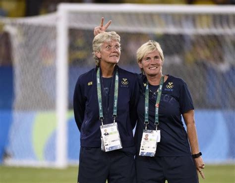 Coach Pia Sundhage And Lilie Persson Pias Ex Teammate And Since 2005 Assistant Coach For