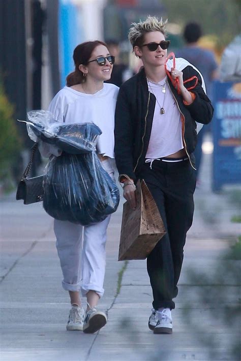 Kristen Stewart And Girlfriend Sara Dinkin Grabs Lunch At Cafe