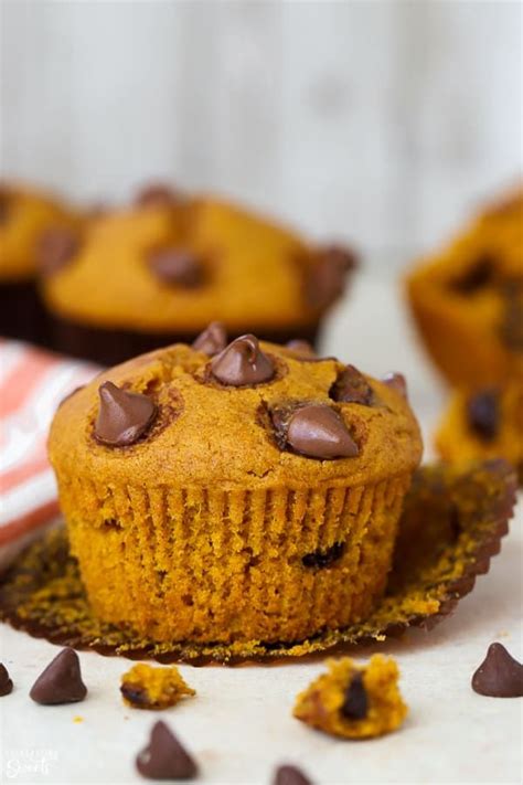 Soft And Moist Pumpkin Muffins Loaded With Chocolate Chips An Easy