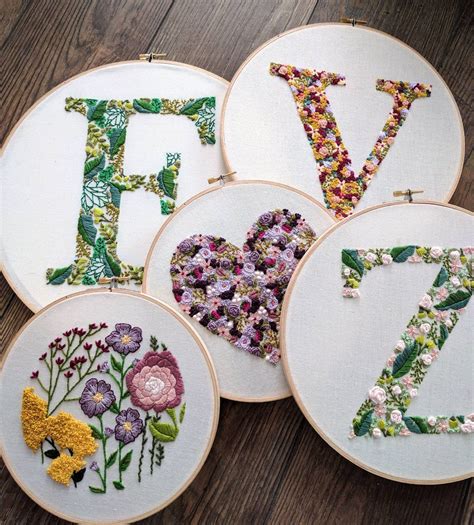 Hand Embroidered Letter Monogram Letter Hoop Art Motifs De