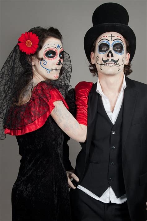 Couples Halloween Costumes Ideas For A Unique Party Mood