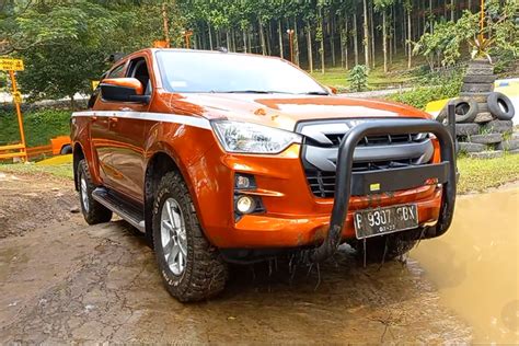 Foto Mencoba Beragam Fitur All New Isuzu D Max