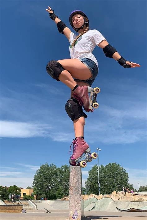 Roller Girl Красивая девушка на роликах Позы действий Женские позы